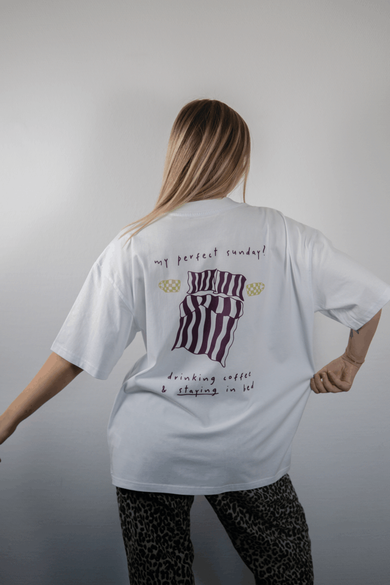 Unisex T-Shirt (Oversized) - perfect Sunday